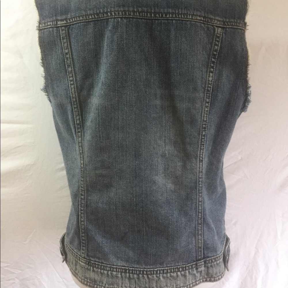 Nwot American Eagle Distressed Patch Detailed Vest - image 7